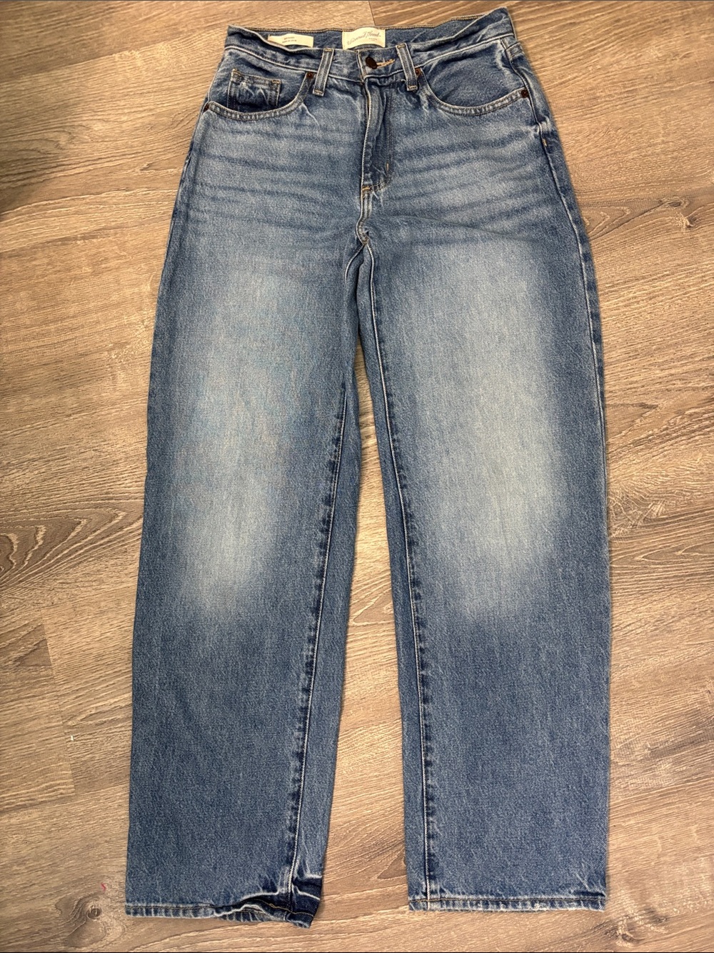 Universal Thread 90s Baggy High Rise Jeans Size 0R Medium Wash Back to School